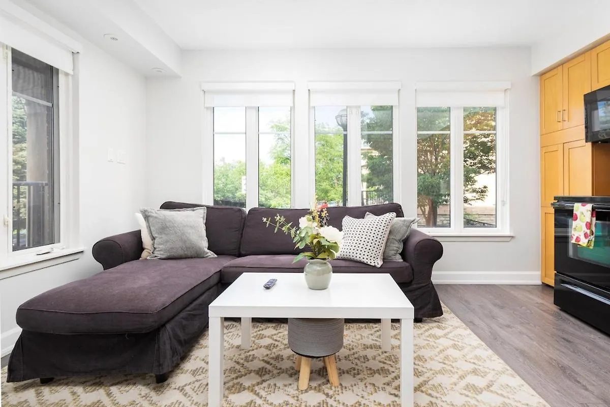 अपार्टमेंट 1Br Townhome Close To City Centre By The Lake Canada