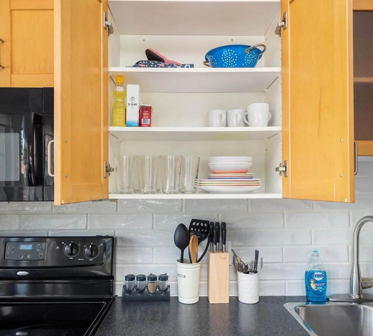 1Br Townhome Close To City Centre By The Lake अपार्टमेंट